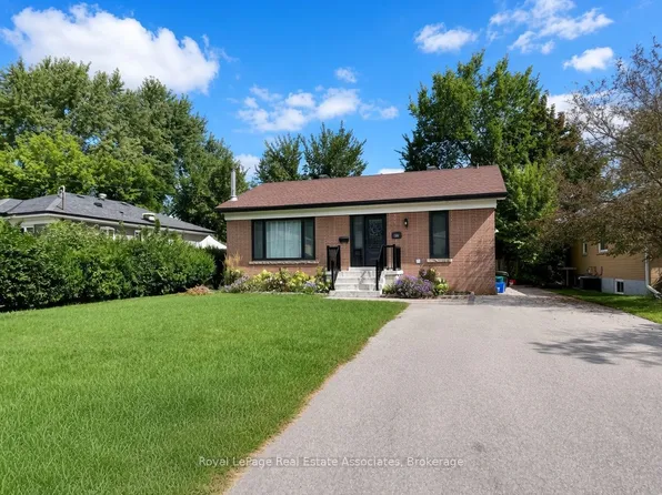 10 Elizabeth St, Halton Hills, ON L7G 3K2