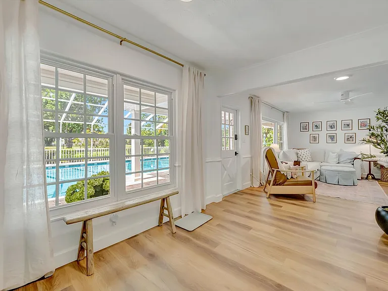 3173 Espanola Dr — Photo 18