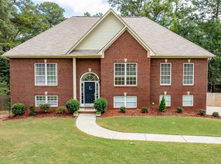 144 Woodbury Dr, Sterrett, AL 35147