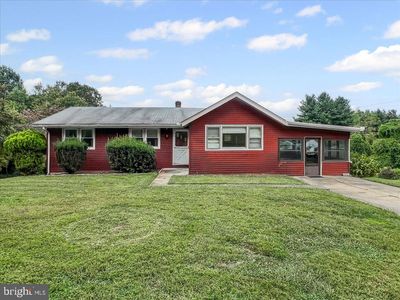 25 Holly Dr, West Grove, PA, 19390