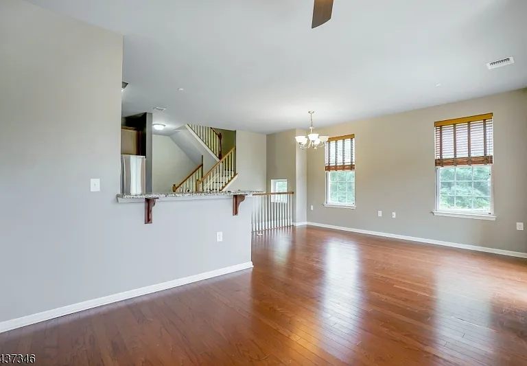 512 Waterview Ct — Photo 8