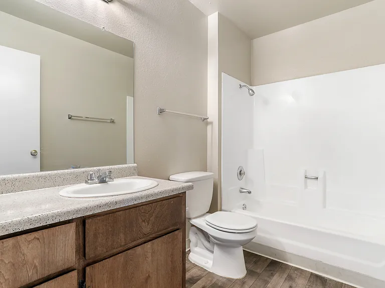 Avalon Place — Photo 8