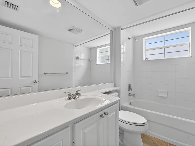 2625 E Community Dr — Photo 18