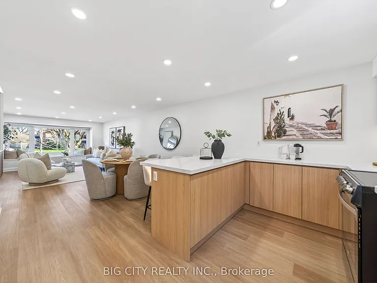 26 Carondale Cres — Photo 17