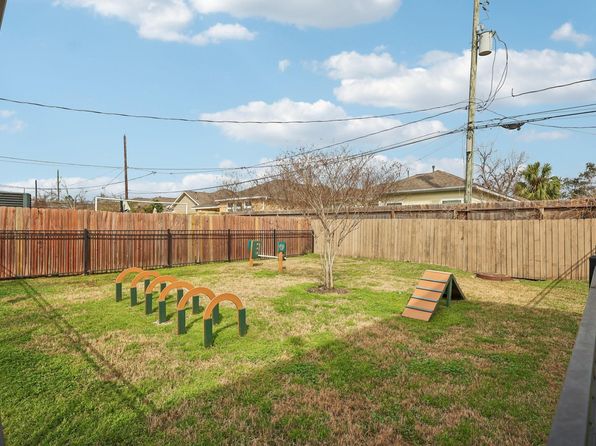 334 Yale Oaks Ln, Houston, TX 77091