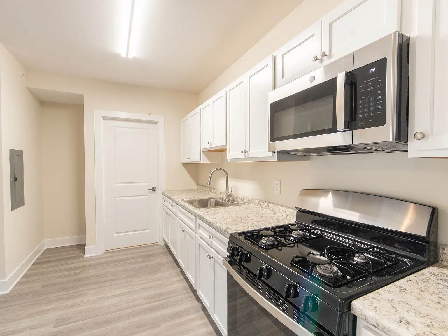 Glasstown Village Apartments — Photo 2