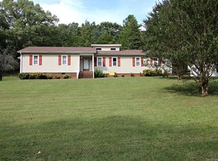 811 Silver Fox Dr, Concord, NC 28025