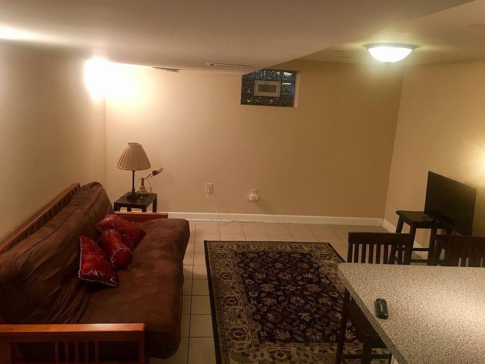 1st image of 900 N 24th Ave