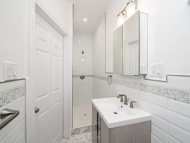 28 Jones St — Photo 4