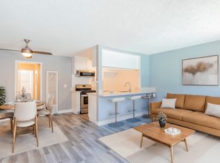 14630 Saticoy St #220, Van Nuys, CA 91405