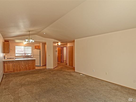 5th image of 10312 59th Dr NE
