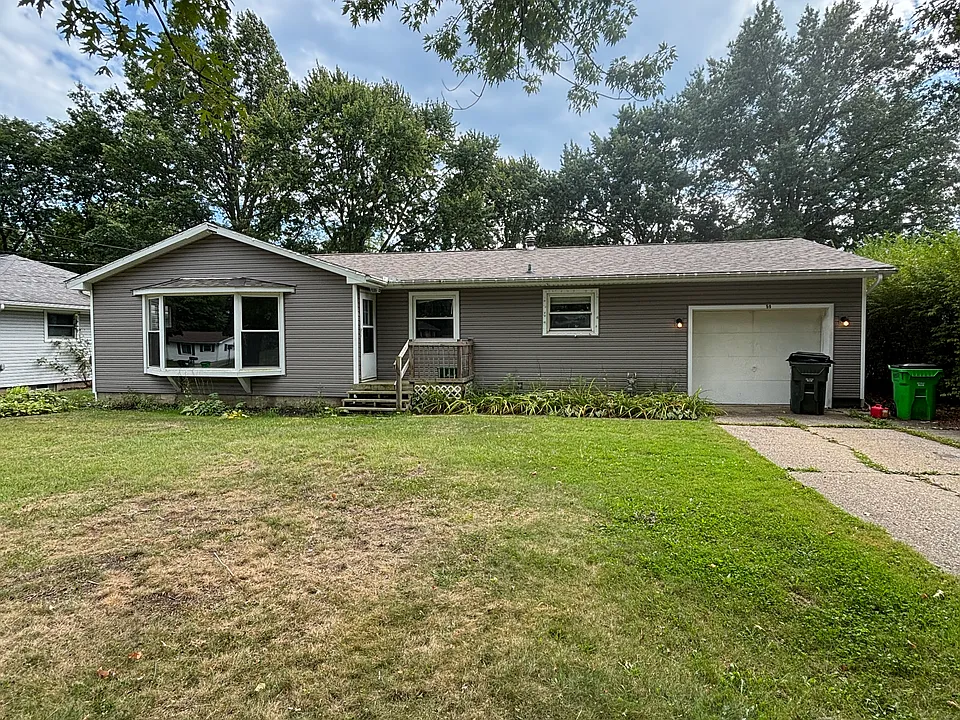 59 Adams Ave