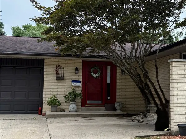 420 Bowman Ave, Tipp City, OH 45371