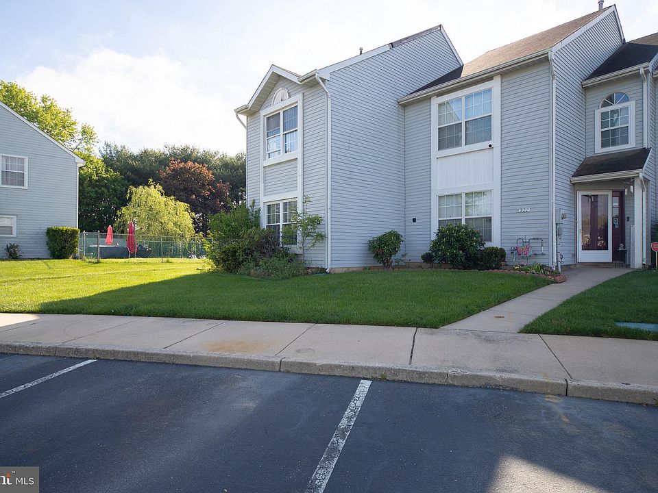 1st image of 920 Thoreau Ln