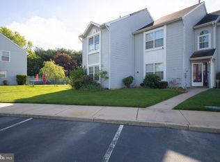 920 Thoreau Ln, Williamstown, NJ 08094