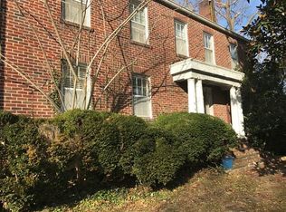 611 8th St, North Wilkesboro, NC 28659