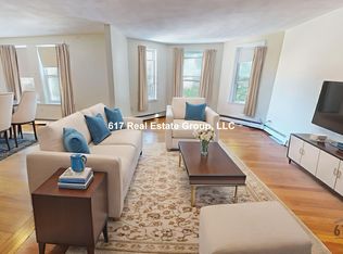 310-3 Tappan St, Brookline, MA 02445