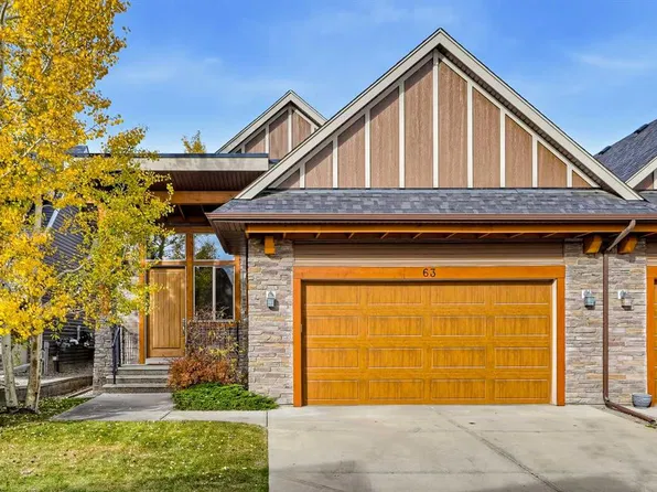63 Cortina Vlg SW, Calgary, AB T3H 0W8