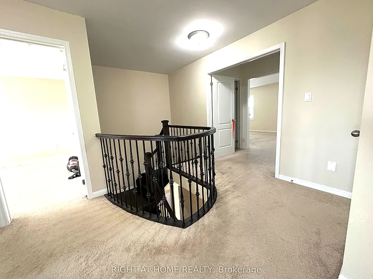 116 Hurst Dr — Photo 33