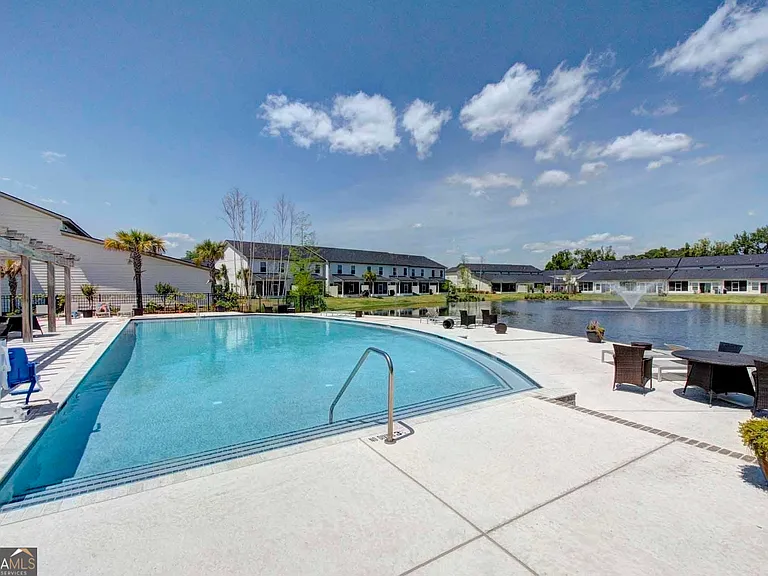 205 Mariners Cir — Photo 37