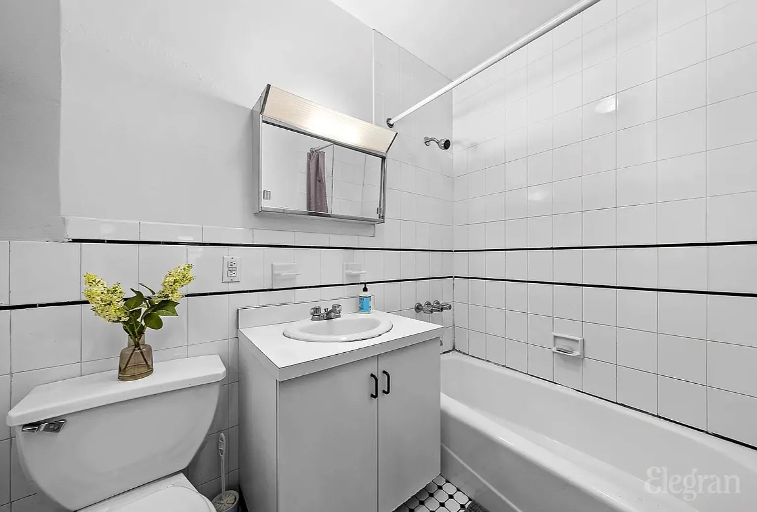 114 East 28th Street — Photo 4