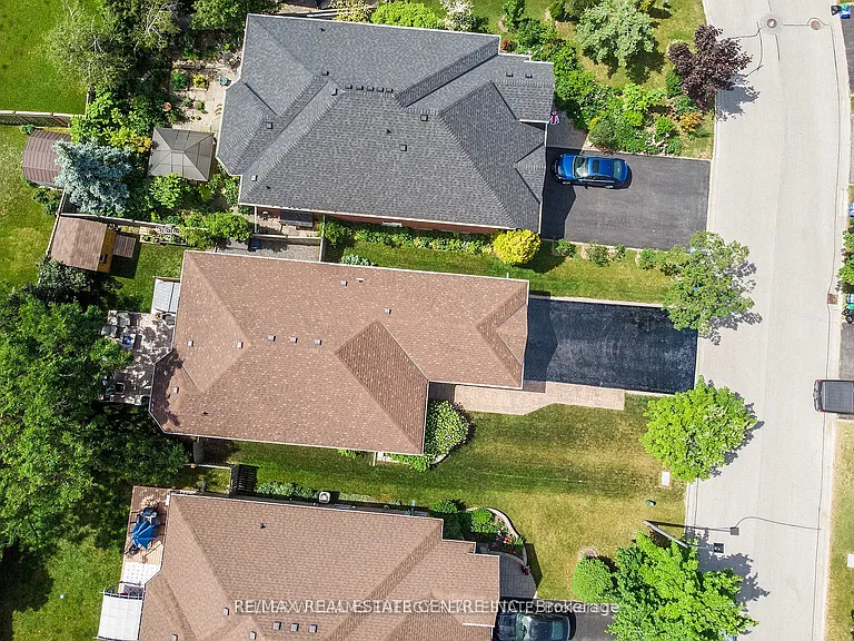 36 Padfield Dr — Photo 25