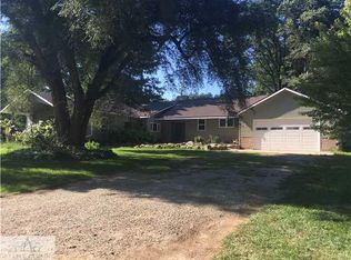 9162 Warner Rd, Haslett, MI 48840