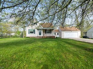 7480 Oval Dr, Independence, OH 44131