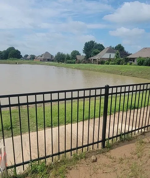 3905 W Laredo St — Photo 12