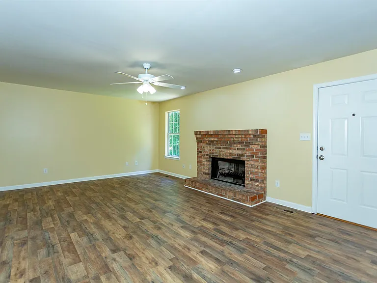 713 Jason Cir — Photo 12
