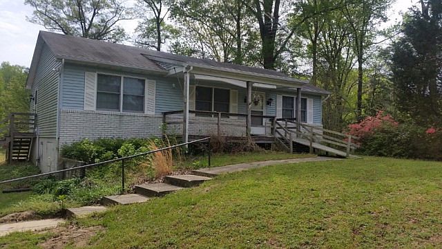 1st image of 143 Floral Dr