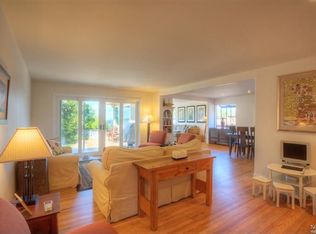 64 Ridgewood Dr, San Rafael, CA 94901