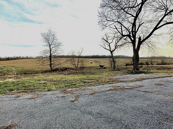 2nd image of 46 Caps Rd