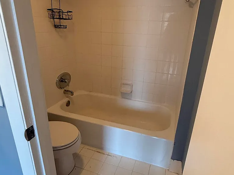 475 SE 8th St #214 — Photo 24