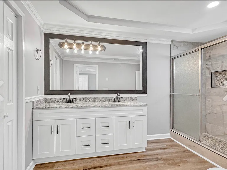 8624 Guthrie Ct — Photo 9