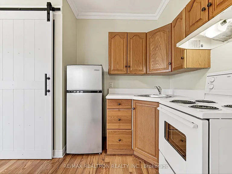 454 Donlands Ave #A1 — Photo 2