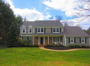 1 Amherst Ct, Annandale, NJ 08801