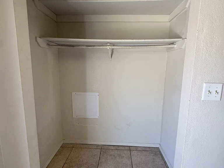 357 Rio Grande Ct #B — Photo 12