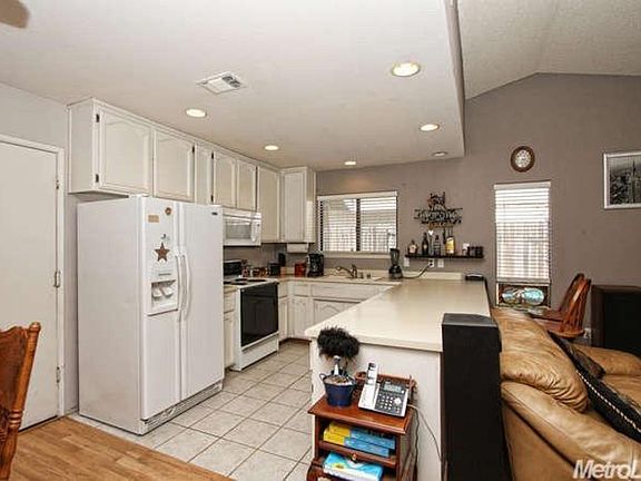 4th image of 102 Rawlings Ct