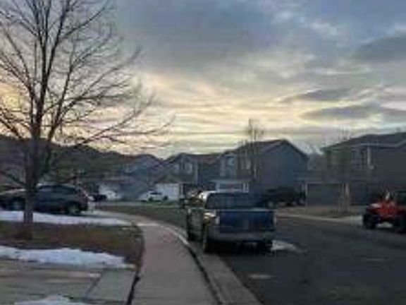 Exterior Neighborhood (street photo)
