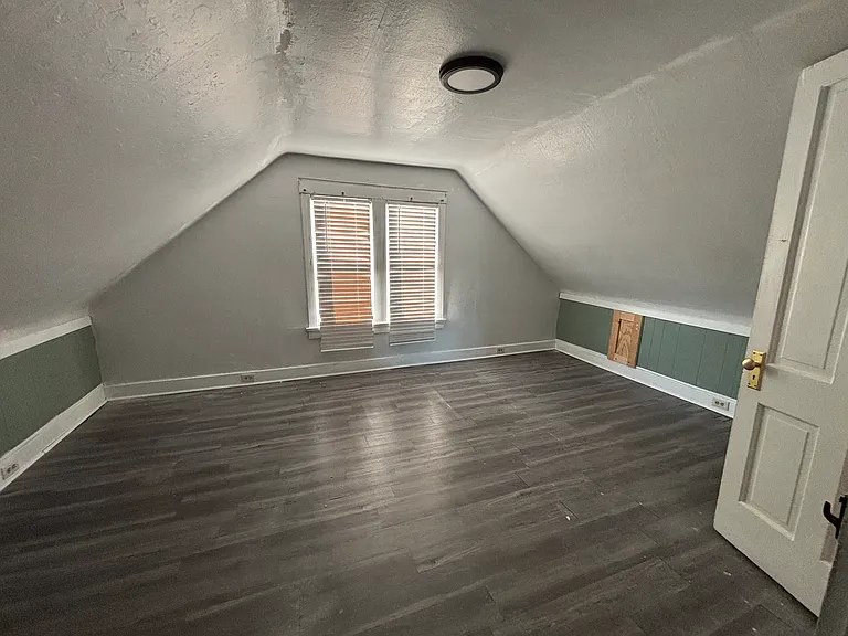 3722 Beekman St #2 — Photo 4