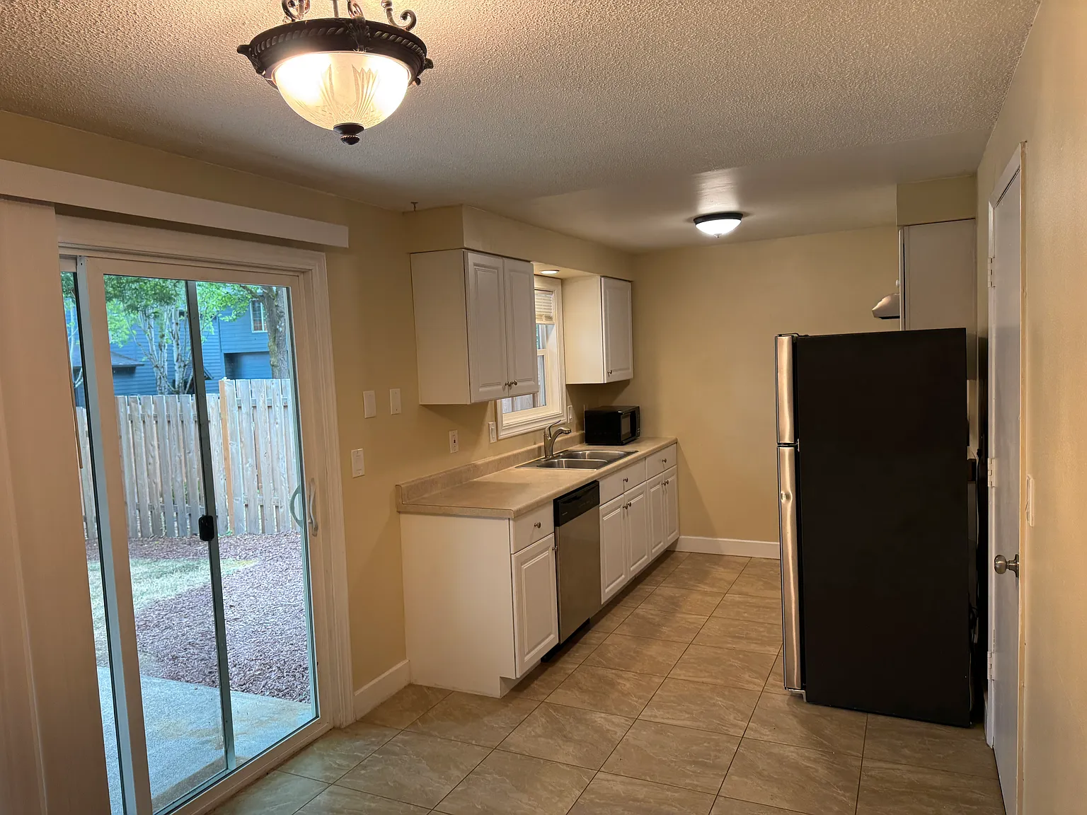 9750 SW Greenburg Rd — Photo 3