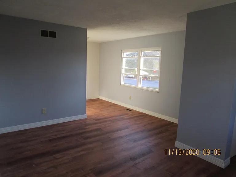 733 Daniel Dr #B — Photo 4