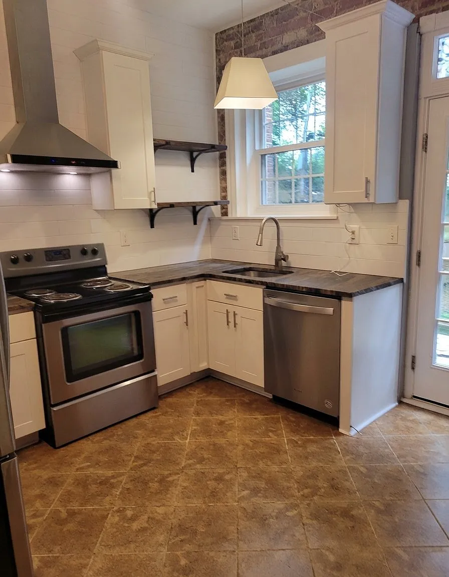 Big Brick 3 Bed, 2.5 Bath Single Family Home in Union Hill, RVA — Photo 2