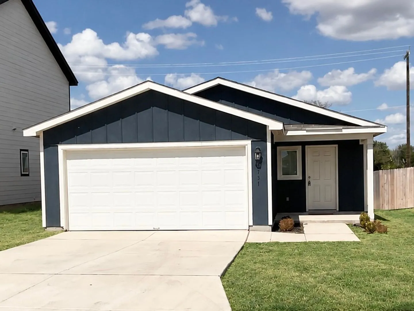 Like-New | 3 bed/2 bath | 1-story | Great quiet location | Washer/Dryer Included! — Photo 3