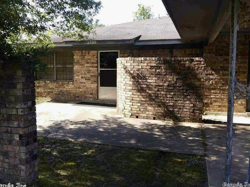 1st image of 3109 Fair Oaks Dr
