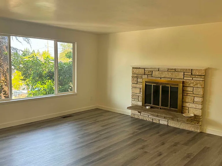 820 Carter Pl — Photo 3