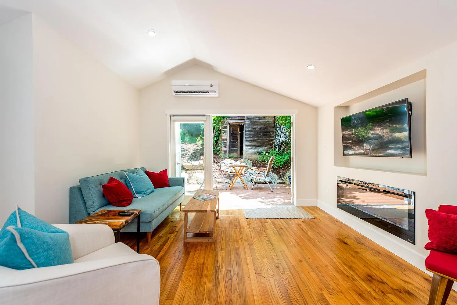 1 bed, 625 sqft, $2,250 — Photo 2