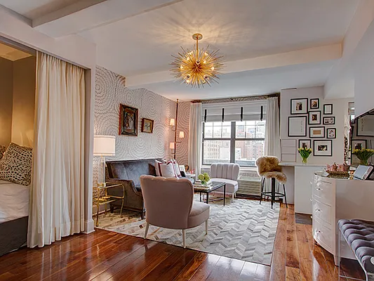 Sold by Compass | media 9