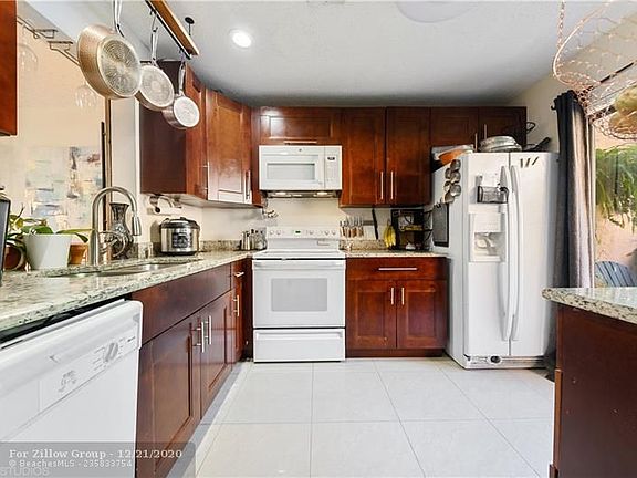 5th image of 10293 NW 33rd St #3-1